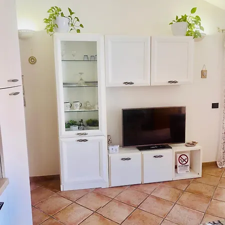 Lamaisondegioelpuntoit Con Uso Cucina E Lavatrice Belle Lamaisondegioelpuntoit Avec Utilisation De La Cuisine Et Machine à Laver Lamaisondegioelpuntoit With Kitchen&washing Olbia