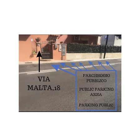 Appartamento Exclusive Use- Uso Esclusivo - La Maison De Gioel - Entire House - Intera Casa - With Kitchenette - Con Cucinino - With Washing Machine - Con Lavatrice - Free Public Parking In Front Of The House - Parcheggio Pubblico Gratuito Difronte Casa