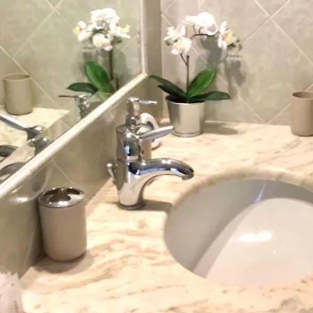 Exclusive Use- Uso Esclusivo - La Maison De Gioel - Entire House - Intera Casa - With Kitchenette - Con Cucinino - With Washing Machine - Con Lavatrice - Free Public Parking In Front Of The House - Parcheggio Pubblico Gratuito Difronte Casa Appartamento